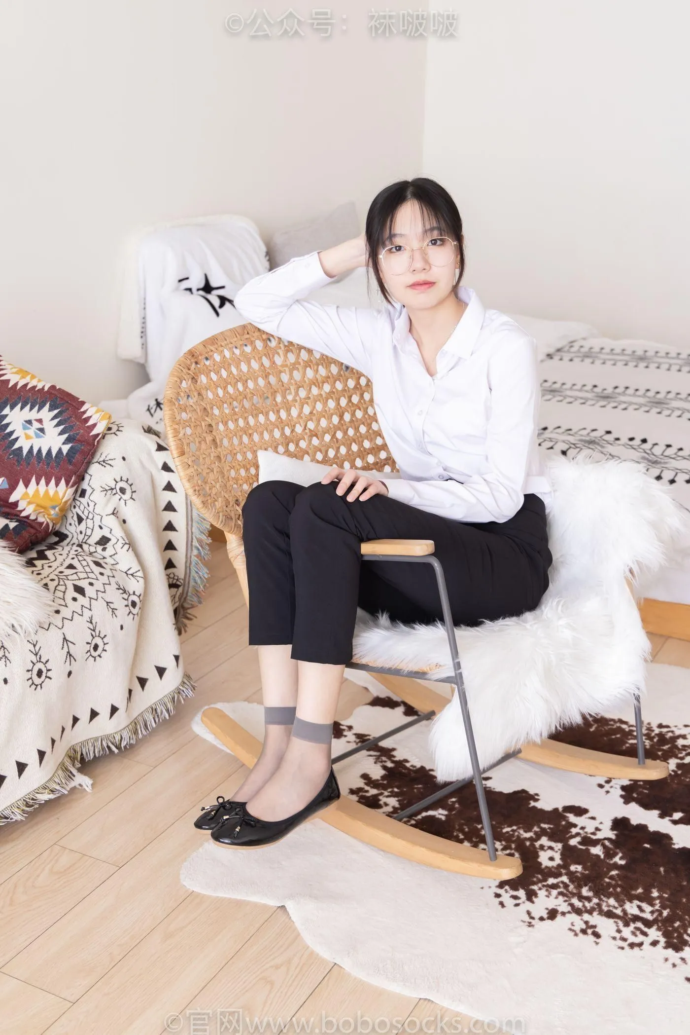 [BoBoSocks袜啵啵]NO.085 小甜豆-平底鞋、短灰丝、短肉丝 [140P]插图3